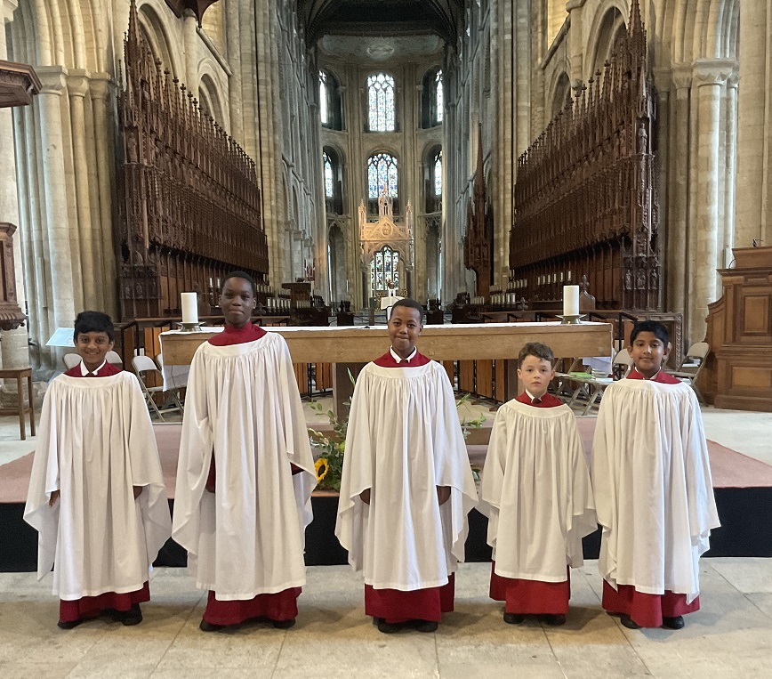 Chorister boys admitted to the choir September 2021